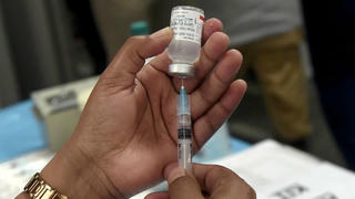 Hàng nghìn người Ấn Độ bị tiêm nước muối mà tưởng là vaccine phòng COVID-19