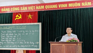 Chủ tịch TP Hải Phòng về thôn tuyên truyền phòng chống dịch Covid-19