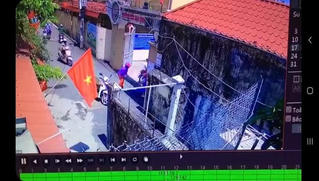 Công an điều tra tính xác thực của clip mẹ dàn dựng cho con đứng phơi nắng ở cổng trường