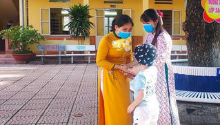 Học sinh lớp 1 tại Hải Phòng phấn khởi tựu trường ngày 25/8