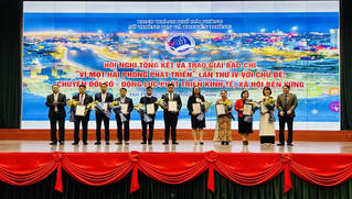 Hải Phòng trao giải báo chí 'Vì một Hải Phòng phát triển'