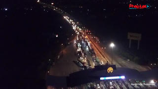 Ùn tắc kéo dài 2km trong đêm ở chốt Pháp Vân - Cầu Giẽ do nhiều tài xế thiếu giấy xét nghiệm Covid19