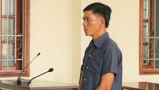 Lỡ tay kéo anh té chấn thương sọ não, em lãnh án tù