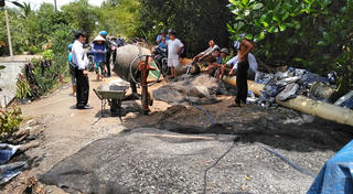 Phụ hồ, một thiếu niên bị điện giật tử vong