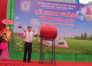 Gần 50 tỷ đồng phục vụ năm học mới cho học sinh Cần Thơ