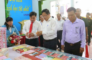 Cần Thơ triển lãm hơn 800 đầu sách chuyên đề “Dấu ấn Hồ Chí Minh” 