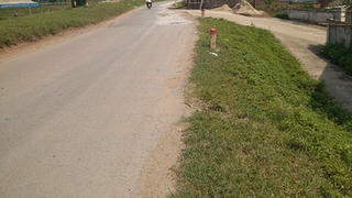 Phát hiện xác nam thanh niên chết trên bờ đê