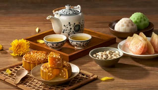Chuyện tình mãnh liệt sau chiếc bánh trung thu