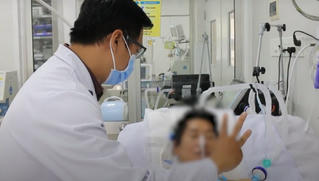 Bệnh nhân ngộ độc nặng vì pate Minh Chay dần phục hồi sau khi tiêm thuốc giải độc