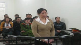 Em gái suýt giết anh do mâu thuẫn trong việc chuyển mộ bố?