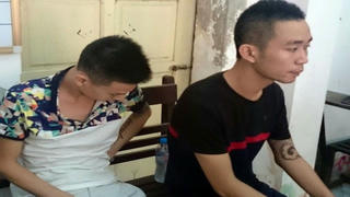 Bắt giữ 2 đối tượng giấu ma túy trong hộp diêm