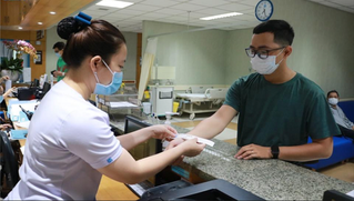 Bệnh viện Bạch Mai tạm dừng hoạt động khám theo yêu cầu và tái khám