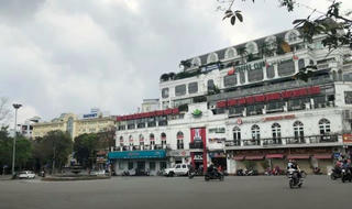 Hà Nội yêu cầu người dân chụp ảnh cơ sở kinh doanh không tuân thủ yêu cầu đóng cửa