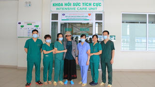 Bệnh nhân 19 vượt qua “cửa tử” rạng rỡ ngày xuất viện trở về nhà