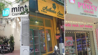 Sau phản ánh của Báo Pháp luật Việt Nam, chuỗi mỹ phẩm Mint Cosmetics, Authentic Store, Pinky House bán hàng nhập lậu đã bị xử phạt