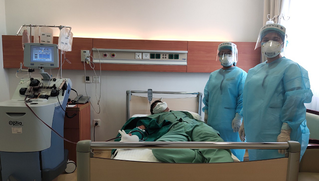 Người hiến huyết tương điều trị bệnh nhân Covid-19 nặng: Rất vui có cơ hội góp sức