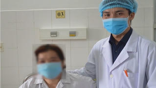 Phẫu thuật thành công cho người phụ nữ 43 năm sống chung với bỉm