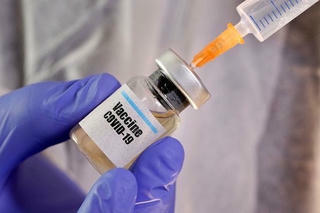 Bộ Y tế có 'ưu ái' 36 đơn vị đơn vị kinh doanh, nhập khẩu vaccine phòng COVID-19?