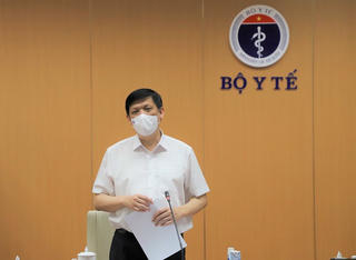 Bộ trưởng Bộ Y tế yêu cầu hoàn thành khám sàng lọc người đăng ký tiêm vaccine COVID-19 trong tháng 7