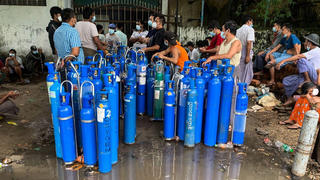 Người mắc COVID-19 tuyệt đối không được dùng máy thở và bình oxy tại nhà 