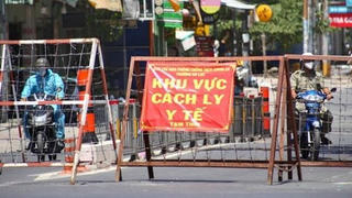 Người dân Hà Nội chỉ được ra đường trong trường hợp nào khi giãn cách xã hội?