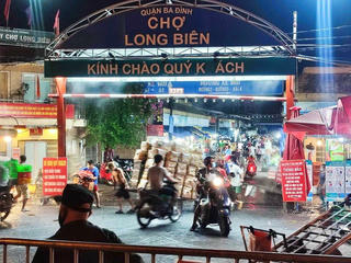 Phong toả khu vực kinh doanh hải sản chợ Long Biên do liên quan ca mắc COVID-19