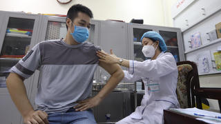 Cần điều kiện gì để tham gia thử nghiệm vaccine ARCT-154 do VinGroup sản xuất?