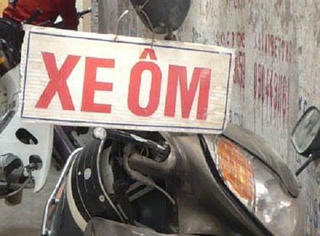 Tài xế 'xe ôm' vay nợ, rối lòng 'cầm cự' qua đại dịch