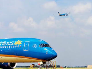 Cận cảnh đội 'chim sắt' Vietnam Airlines rục rịch chuẩn bị cất cánh trở lại