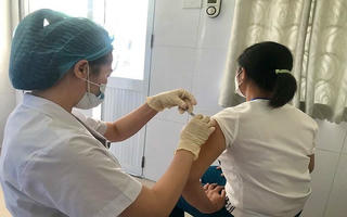 Số ca mắc COVID-19 trong cộng đồng và xã, phường "đổi màu" cấp độ dịch đều tăng