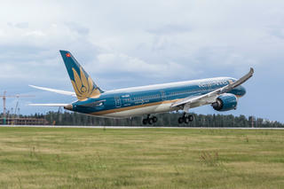 Vietnam Airlines tạm dừng khai thác đường bay đến Nga 