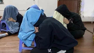 'Cười ra nước mắt' với cách chăm sóc F0 tại nhà