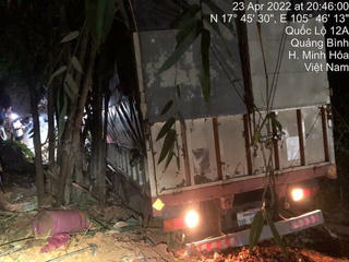 Điều tra vụ tai nạn xe tải đâm vào nhà dân khiến 3 người tử vong tại Quảng Bình