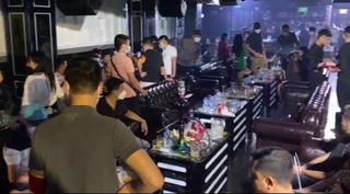 Phát hiện 40 'dân chơi' dương tính ma tuý trong quán bar Light Lounge, Hà Nội