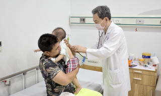  Trẻ em bị nhiễm khuẩn tiết niệu có nguy hiểm hay không ?