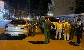 Lái xe vi phạm nồng độ cồn xưng em trai Phó chủ tịch huyện 