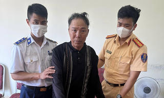 Bắt đối tượng vận chuyển ma tuý trên biển