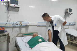 Cứu bệnh nhân 91 tuổi bị chèn ép tim cấp