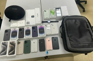 Chồng chuyên đi cậy cửa trộm đêm mang đồ cho vợ bán