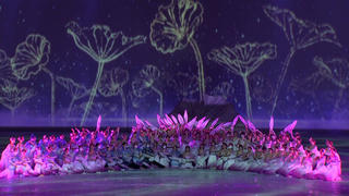 ”Mãn nhãn” với màn biểu diễn "chào sân" kết hợp thực tế ảo qua màn ảnh nhỏ