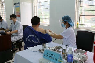 Lào Cai triển khai tiêm vacxin Vero Cell cho cư dân biên giới 