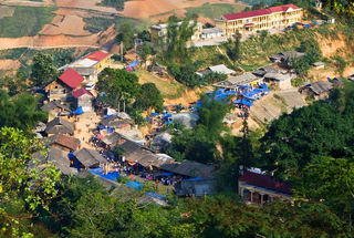 Chợ Phong Lưu trên cao nguyên Hà Giang