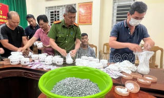 17.000 viên ma tuý nguỵ trang trong các hộp kem dưỡng da vận chuyển qua đường hàng không