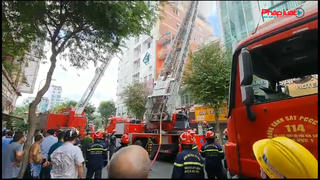 TP.HCM: Kịp thời giải cứu 3 người trong đám cháy ở khách sạn tại trung tâm quận 1