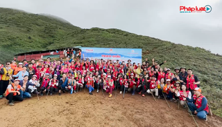 Giải Leo núi “Bước chân trên mây” lần thứ II - Chinh phục đỉnh Tà Xùa năm 2024