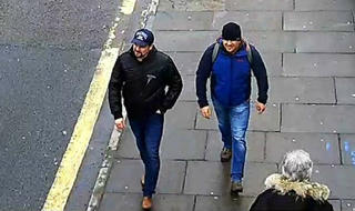 Diễn biến mới nhất vụ cựu điệp viên 2 mang người Nga nghi bị đầu độc bằng Novichok