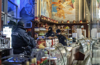 Cảnh sát 4 nước châu Âu phối hợp trấn áp mafia Italia