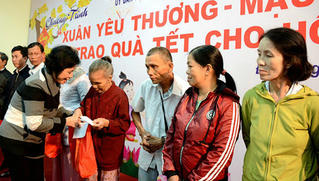 Hà Nội dành gần 380 tỷ đồng chăm lo Tết cho các đối tượng chính sách