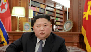 Ông Kim Jong-un tặng quà 'quý hiếm' do Hàn Quốc sản xuất cho quan chức Triều Tiên
