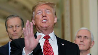 16 bang kiện ông Trump vì ban bố tình trạng khẩn cấp quốc gia 